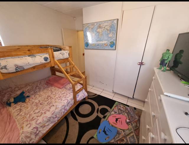 2 BEDROOM APARTMENT FOR SALE IN GLENVISTA